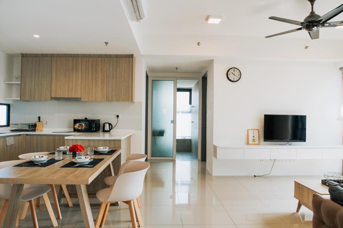 The Pine, 3Br Seaview By Wstay @ Tropicana 218 Macalister Джордж Таун Екстериор снимка